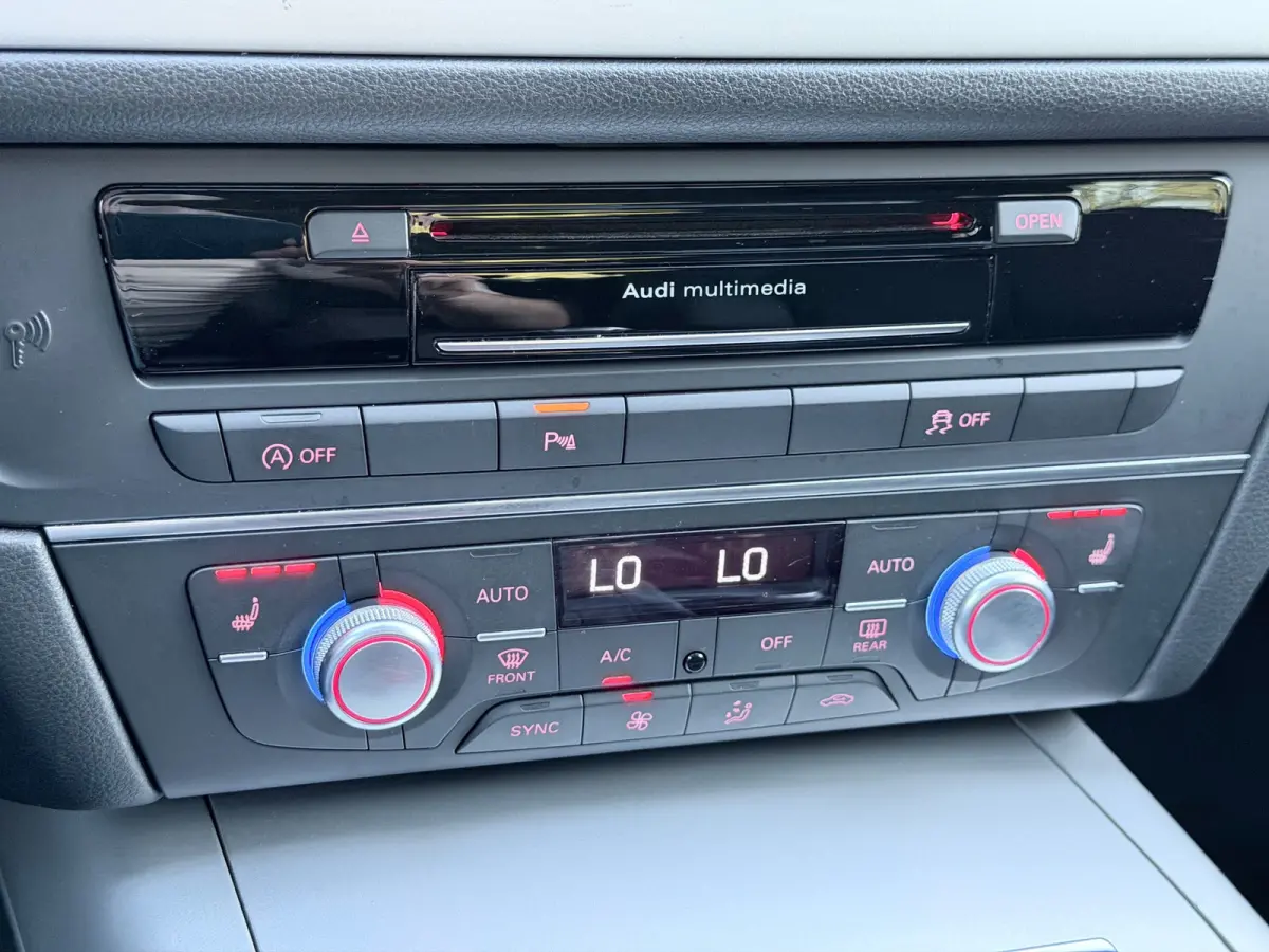 1.8 TFSI ultra Premium Edition Dak/BOSE/HuD