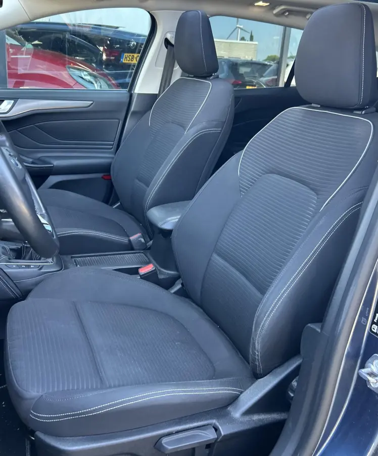 1.0 EcoBoost Titanium Business 125PK | PANO | 2e Eigenaar | NL AUTO | Onderhoudshistorie | NAP | Elektrische Achterklep | Parkeersensoren | Winter Pack | Stoel Stuur en Voorruitverwarming | 