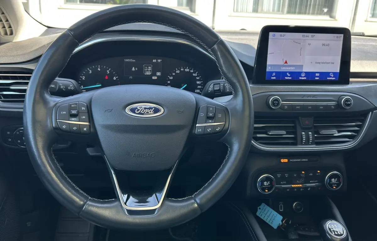 1.0 EcoBoost Titanium Business 125PK | PANO | 2e Eigenaar | NL AUTO | Onderhoudshistorie | NAP | Elektrische Achterklep | Parkeersensoren | Winter Pack | Stoel Stuur en Voorruitverwarming | 