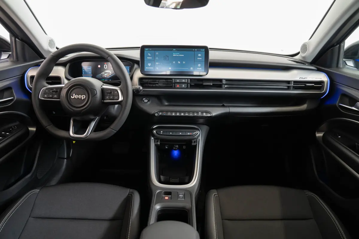 Summit 54 kWh | Camera | Climate Controle | Apple Carplay & Android Auto | Keyless | Parkeersensoren |