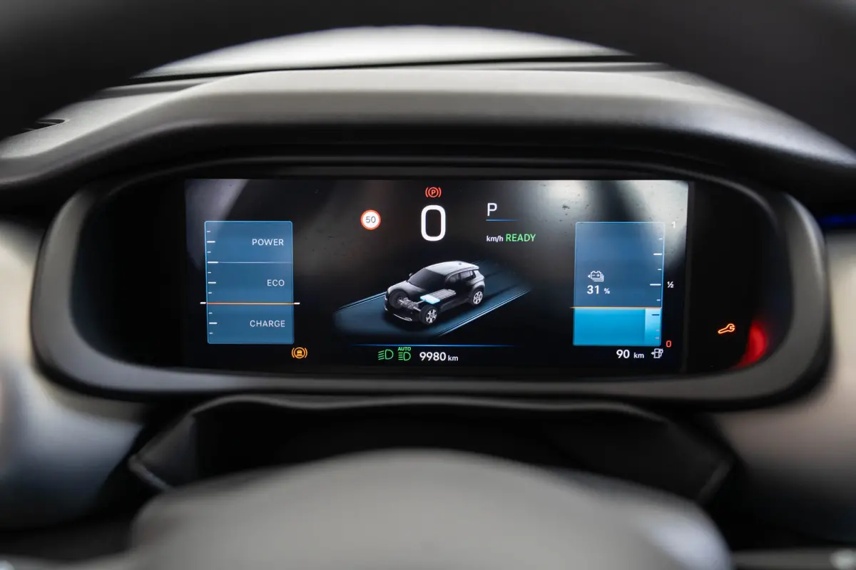 Summit 54 kWh | Camera | Climate Controle | Apple Carplay & Android Auto | Keyless | Parkeersensoren |