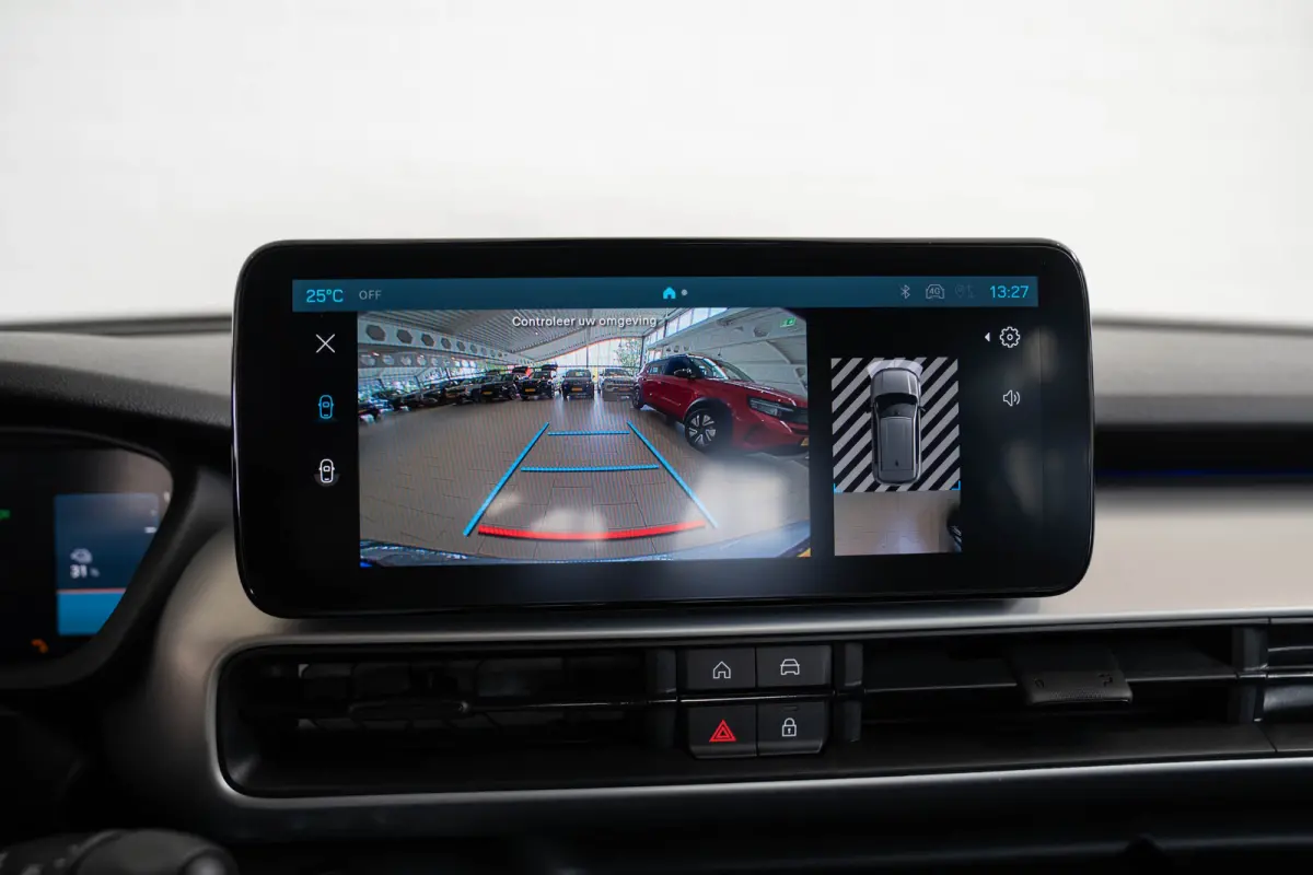Summit 54 kWh | Camera | Climate Controle | Apple Carplay & Android Auto | Keyless | Parkeersensoren |