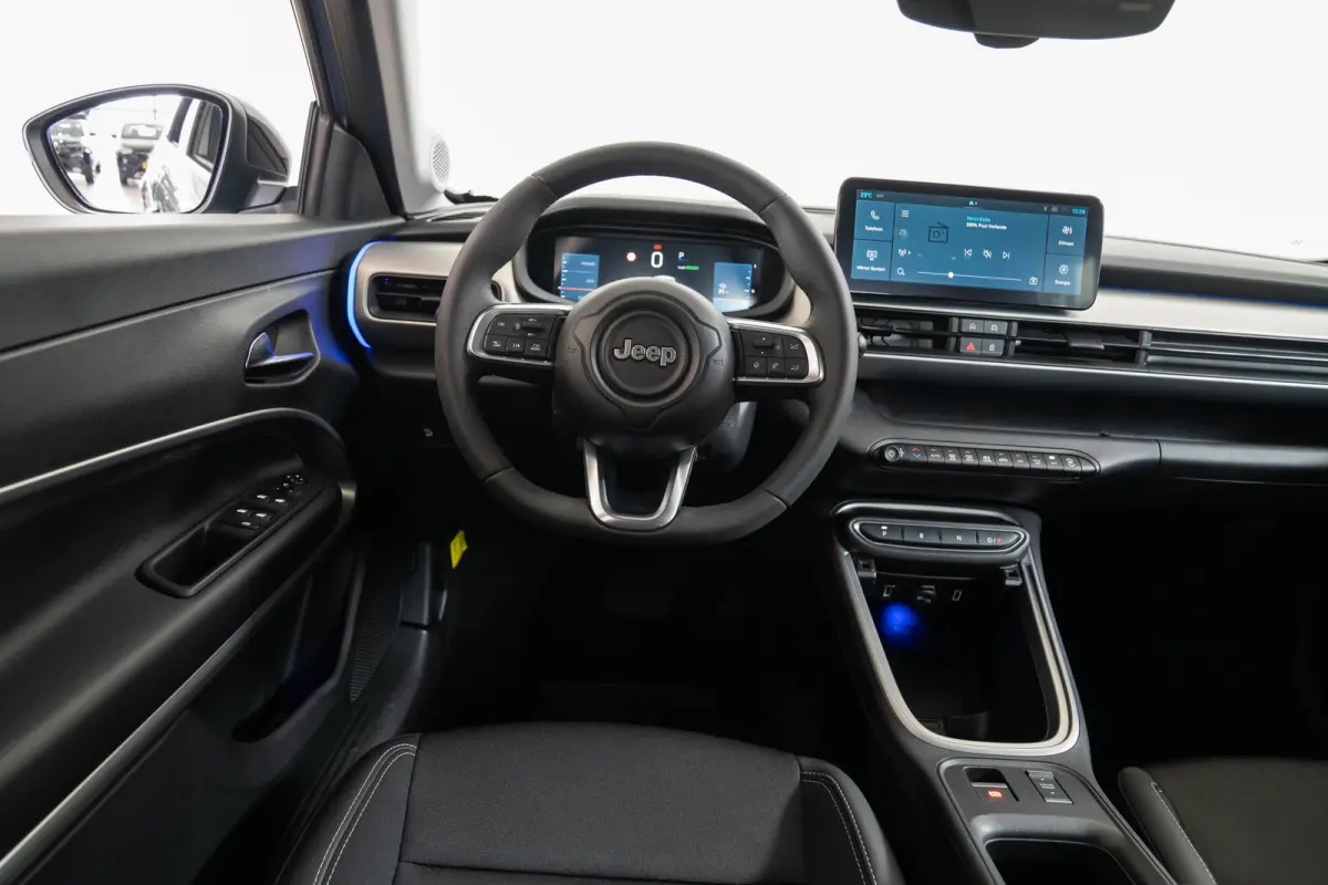Summit 54 kWh | Camera | Climate Controle | Apple Carplay & Android Auto | Keyless | Parkeersensoren |