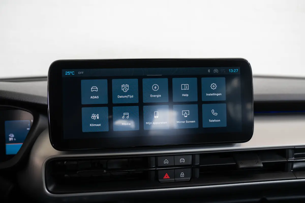 Summit 54 kWh | Camera | Climate Controle | Apple Carplay & Android Auto | Keyless | Parkeersensoren |