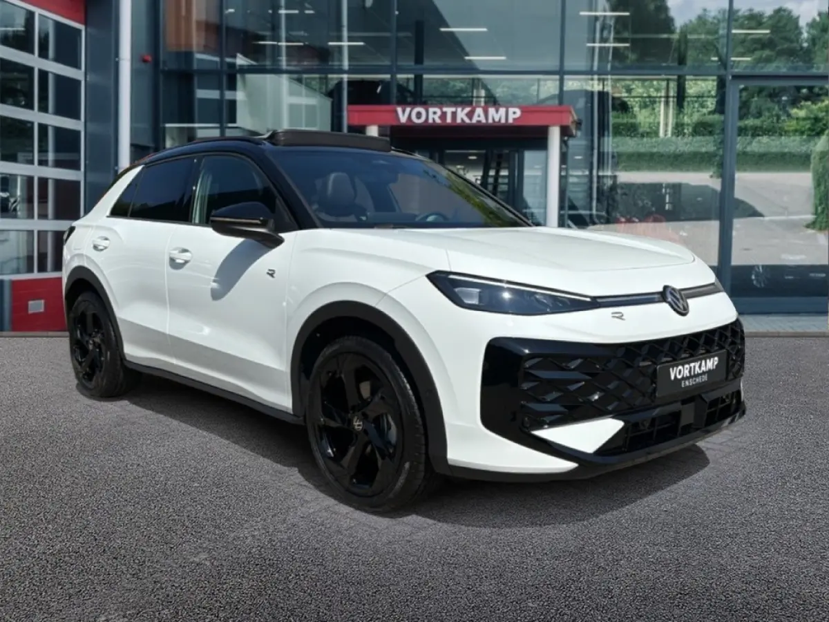 1.5 eTSI R-LINE BLACK STYLE TREKHAAK/PANO-DAK/CAMERA/ELEK-KLEP/ACC/STOELVERW