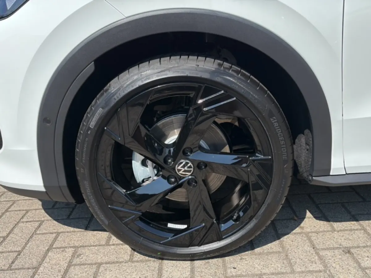 1.5 eTSI R-LINE BLACK STYLE TREKHAAK/PANO-DAK/CAMERA/ELEK-KLEP/ACC/STOELVERW
