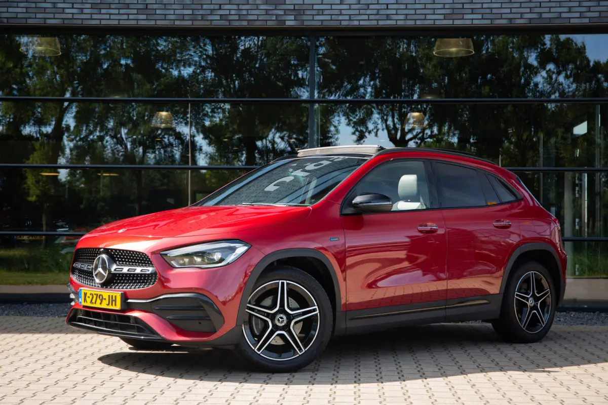 250 e Business Solution AMG Limited , Panoramadak, Trekhaak, Sfeerverlichting,