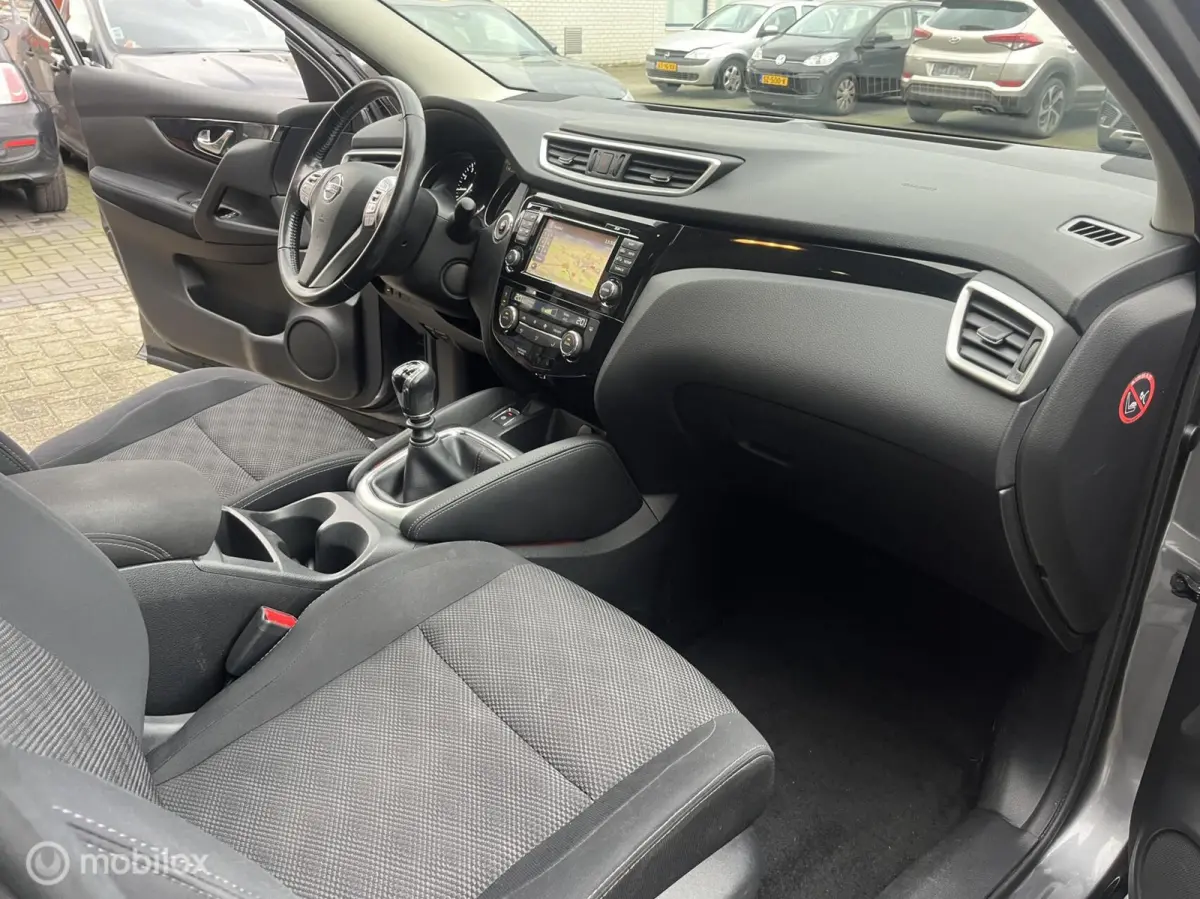 1.2 N-Connecta NAVI*CAMERA*PANO-DAK*PDC*CRUISE*