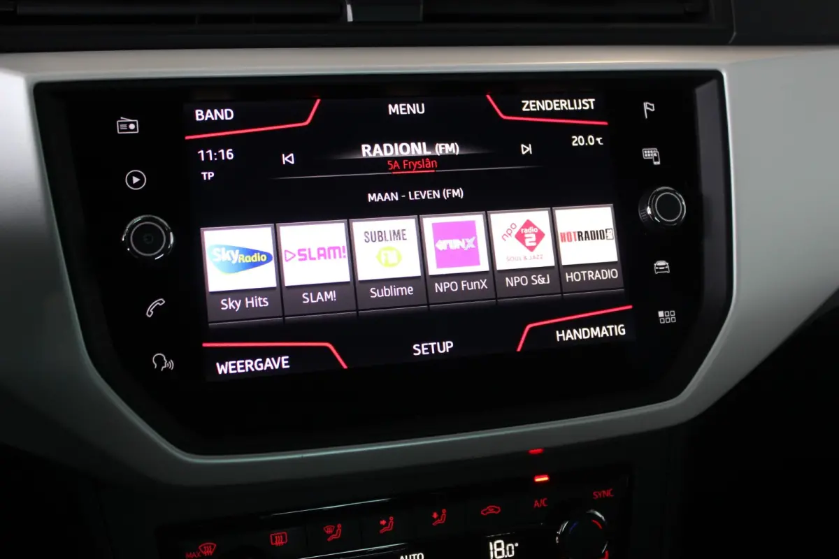 1.0 TSI Xcellence Launch Edition Full LED | Adapt. Cruise | Carplay | Camera | Navi | Bluetooth | Keyless | Beats | 17" LMV | PDC V+A