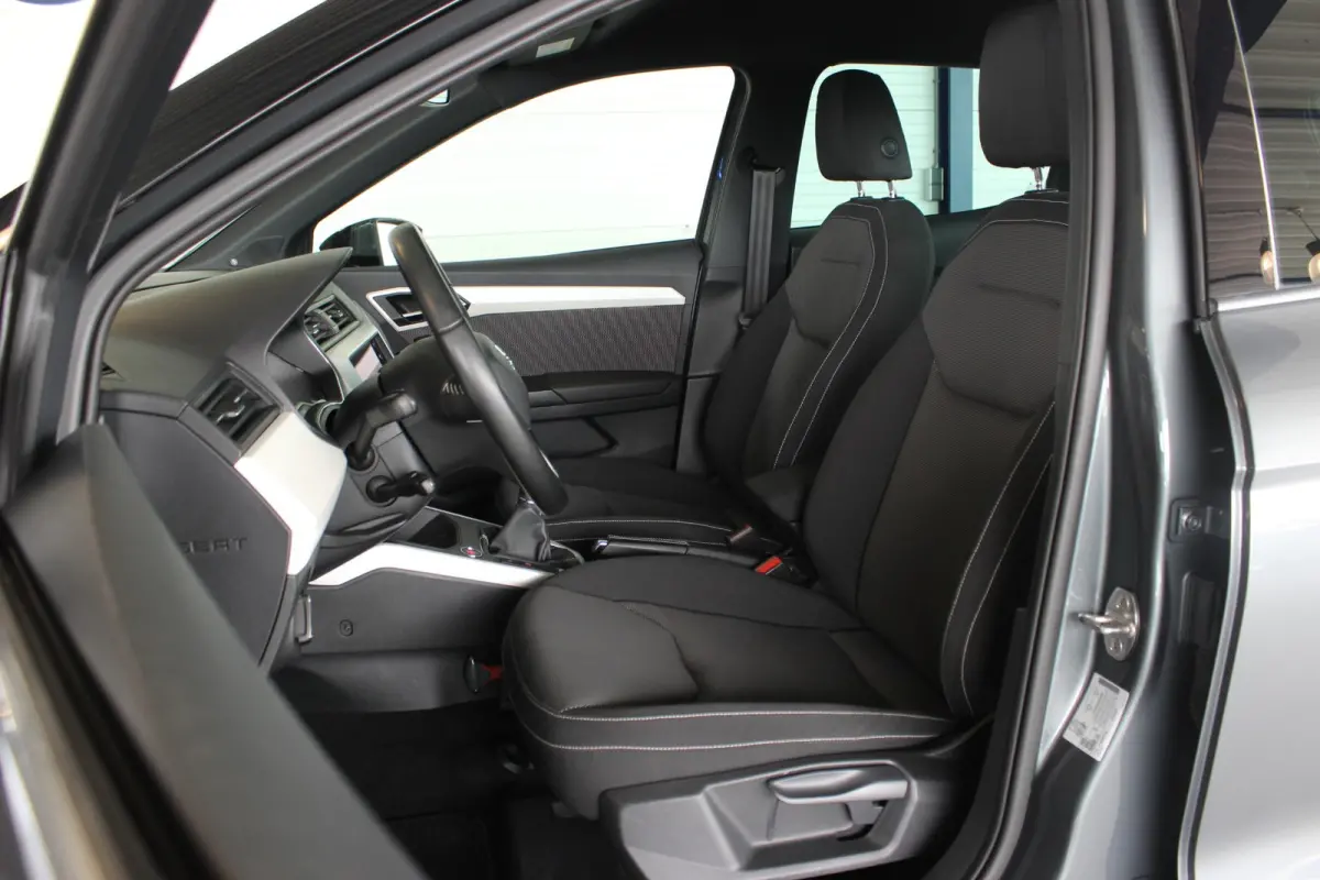 1.0 TSI Xcellence Launch Edition Full LED | Adapt. Cruise | Carplay | Camera | Navi | Bluetooth | Keyless | Beats | 17" LMV | PDC V+A