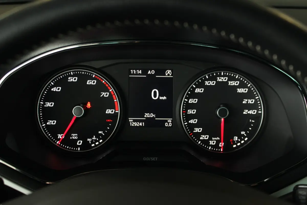 1.0 TSI Xcellence Launch Edition Full LED | Adapt. Cruise | Carplay | Camera | Navi | Bluetooth | Keyless | Beats | 17" LMV | PDC V+A
