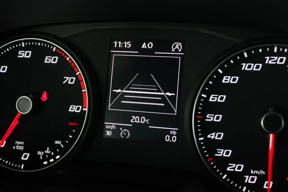 1.0 TSI Xcellence Launch Edition Full LED | Adapt. Cruise | Carplay | Camera | Navi | Bluetooth | Keyless | Beats | 17" LMV | PDC V+A