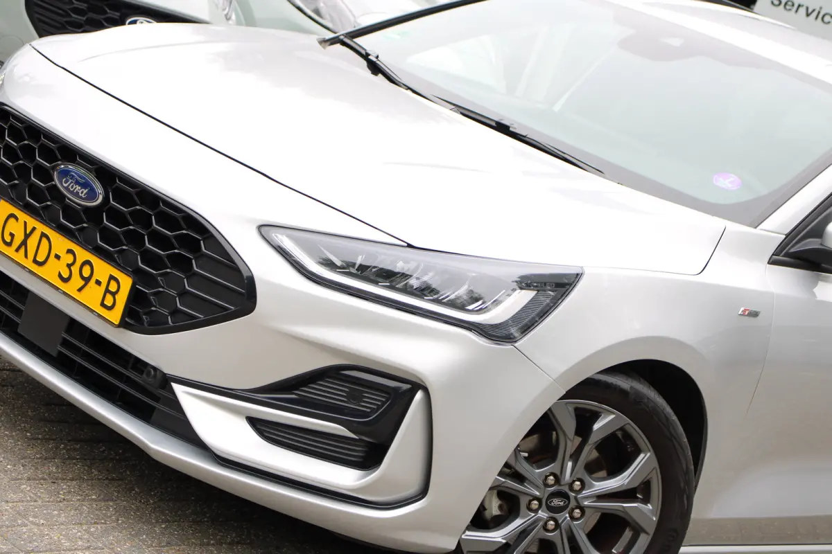 1.0EB Hybrid ST Line | NL-AUTO! | 1E EIGENAAR! | CRUISE | PARK SENS V+A | WINTERPACK | LED | DEALER OH! | LANE ASSIST | NAVI | CLIMA