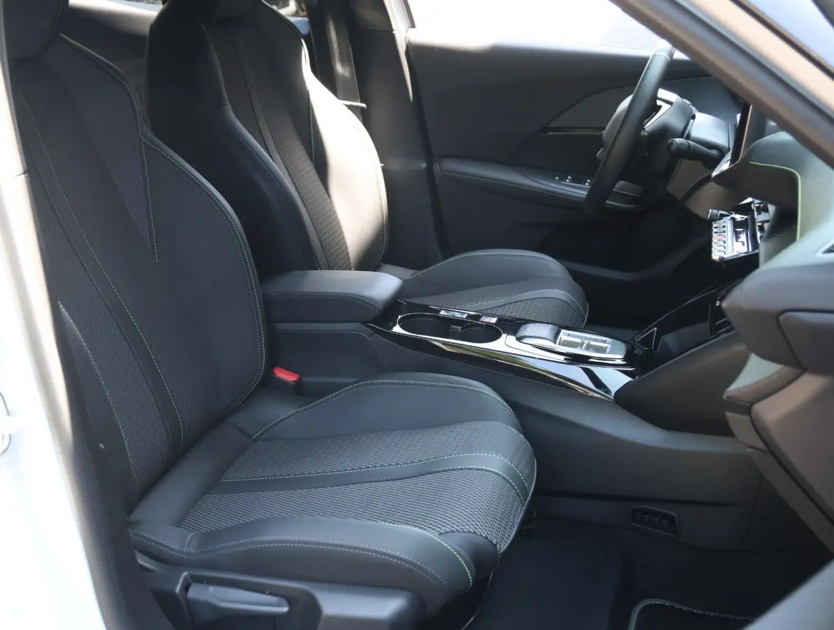 EV GT Avantage 54 kWh 156pk | ACCU 98% | Camera voor + achter | Navigatie | Climate Control