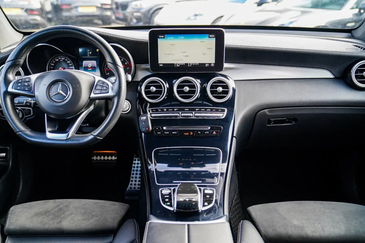 300 4MATIC | 360 Camera | Burmester | Panorama Dak | Lane Assist | Adaptief Cruise Control