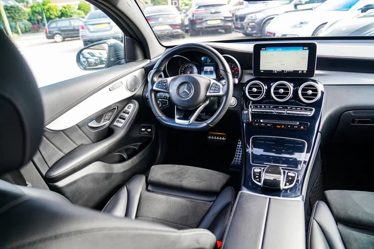 300 4MATIC | 360 Camera | Burmester | Panorama Dak | Lane Assist | Adaptief Cruise Control