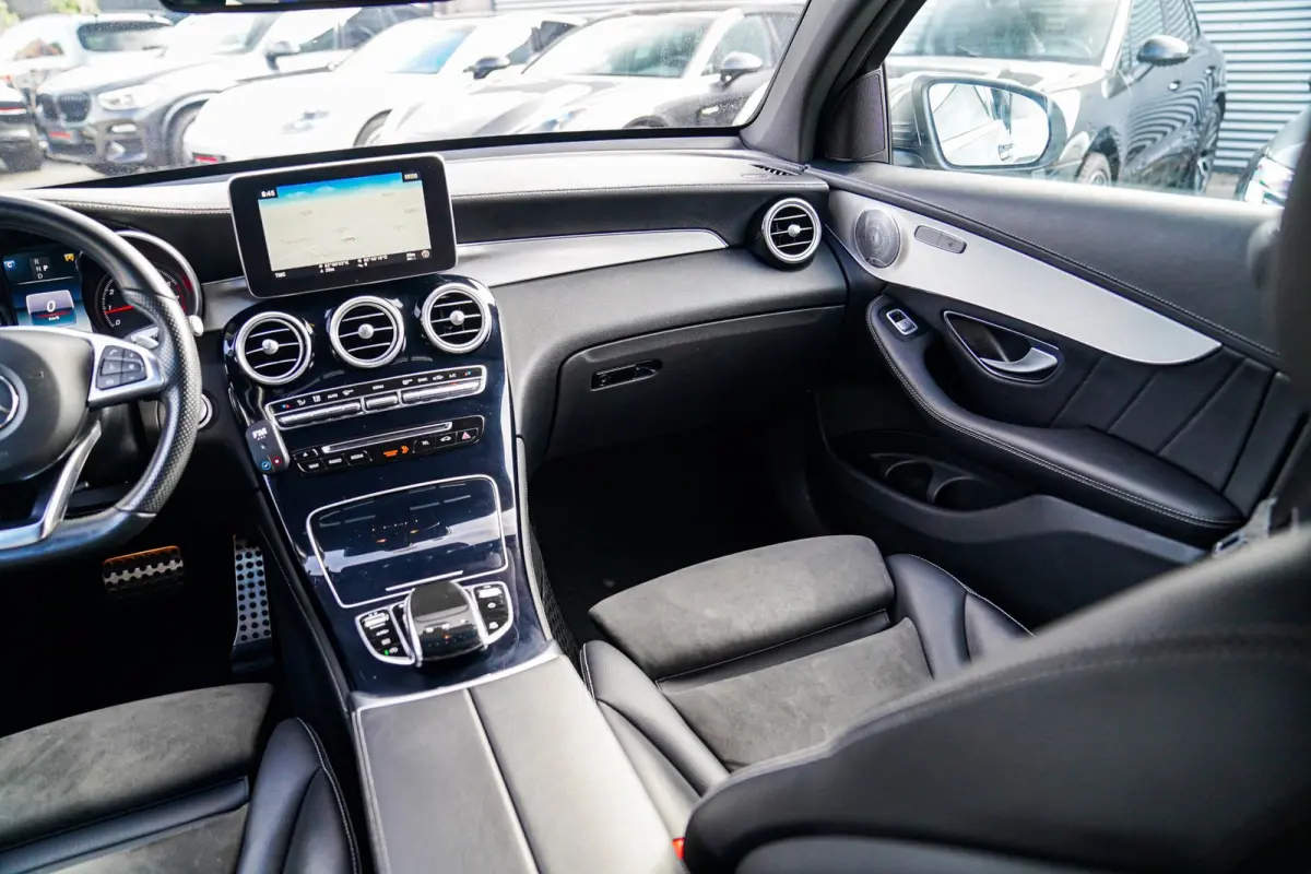 300 4MATIC | 360 Camera | Burmester | Panorama Dak | Lane Assist | Adaptief Cruise Control