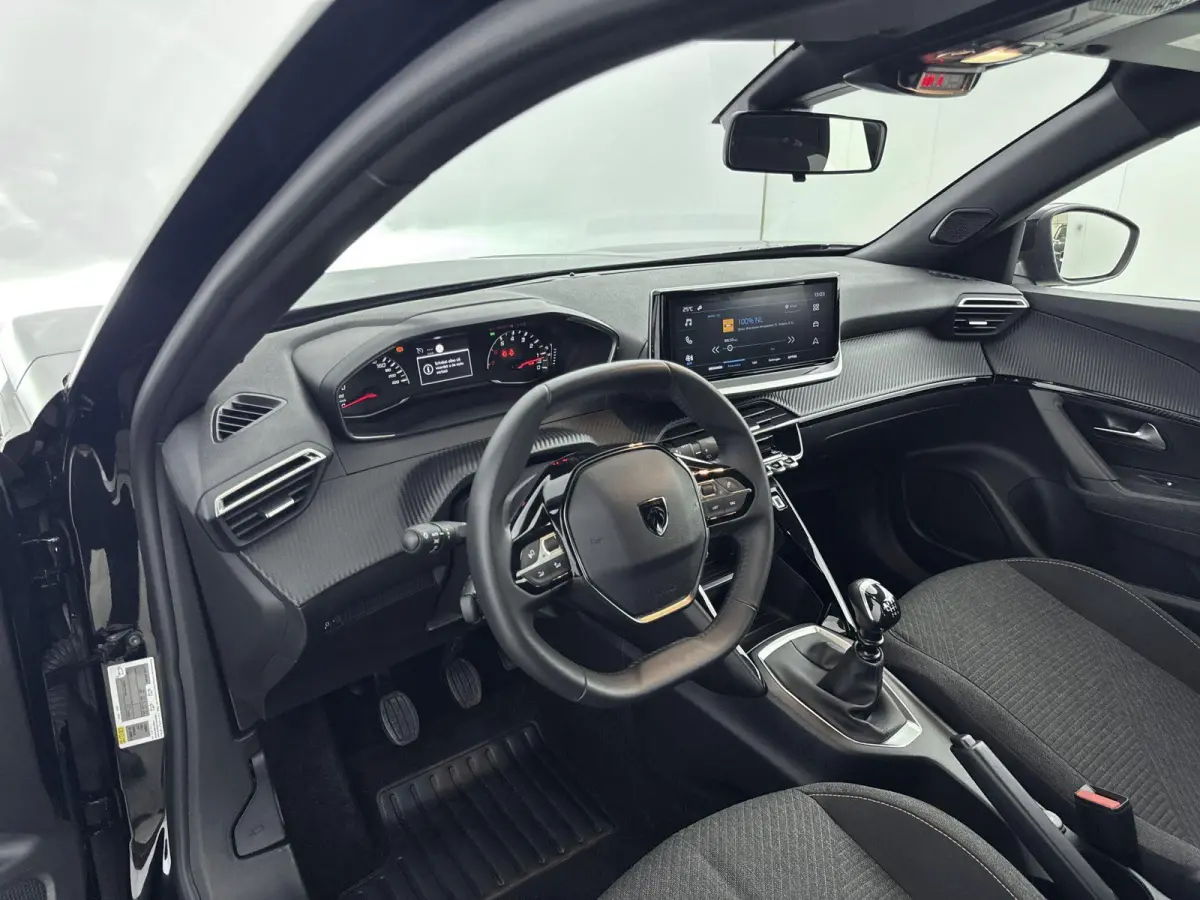 SUV 100 pk Style | Apple Carplay/Android Auto | Airco | Rijstrooksensor met Correctie | Parkeerhulp achter