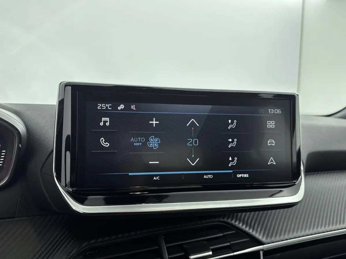 SUV 100 pk Style | Apple Carplay/Android Auto | Airco | Rijstrooksensor met Correctie | Parkeerhulp achter
