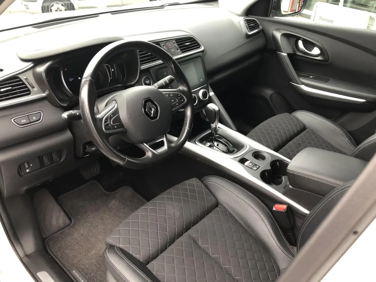 1.3 TCe 160PK Intens Automaat NAVI|CLIMATE|CAMERA|APPLE/ANDROID|PDC|STOELVERWARMING|DAB|18"