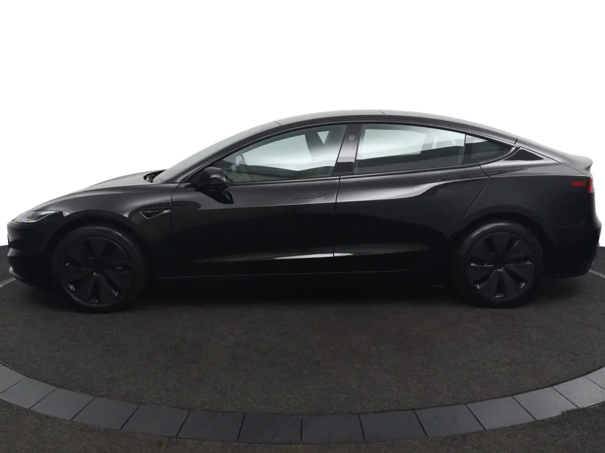 Premium Long Range AWD 78 kWh | Panoramadak | Stoelventilatie | Stoelverwarming | Adaptive Cruise | Navigatie |