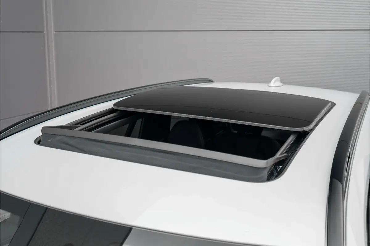 2.0 T8 Plug-in AWD Ultra Black 7p Model 2027 B&W Pano Massage Stoelventilatie Trekhaak
