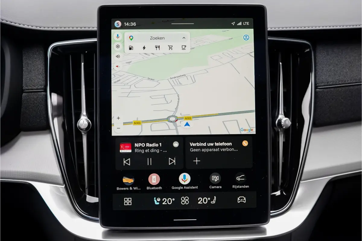 2.0 T8 Plug-in AWD Ultra Black 7p Model 2027 B&W Pano Massage Stoelventilatie Trekhaak