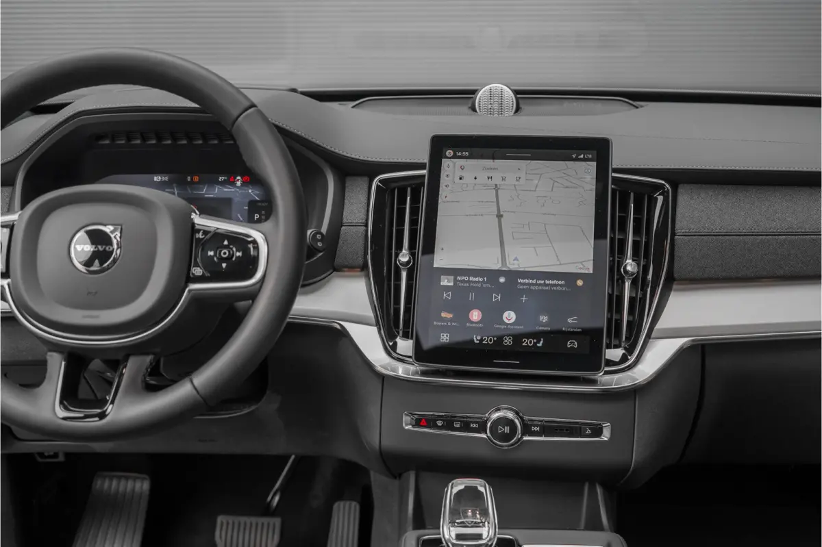 2.0 T8 Plug-in AWD Ultra Black 7p Model 2027 B&W Pano Massage Stoelventilatie Trekhaak