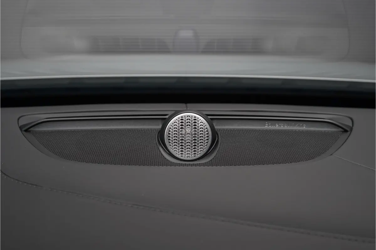 2.0 T8 Plug-in AWD Ultra Black 7p Model 2027 B&W Pano Massage Stoelventilatie Trekhaak