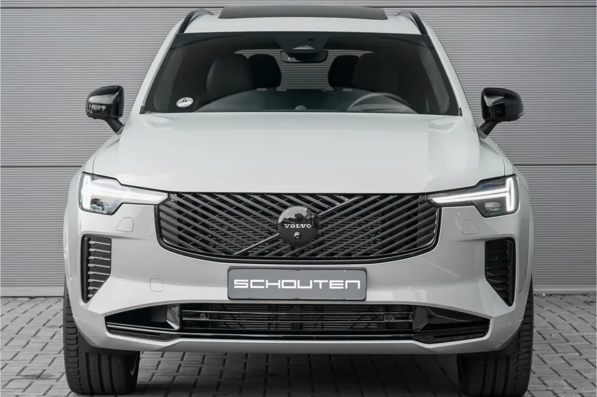 2.0 T8 Plug-in AWD Ultra Black 7p Model 2027 B&W Pano Massage Stoelventilatie Trekhaak