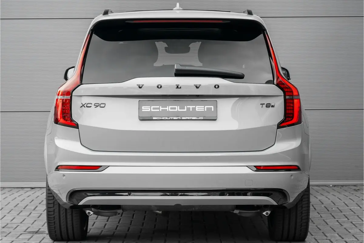 2.0 T8 Plug-in AWD Ultra Black 7p Model 2027 B&W Pano Massage Stoelventilatie Trekhaak