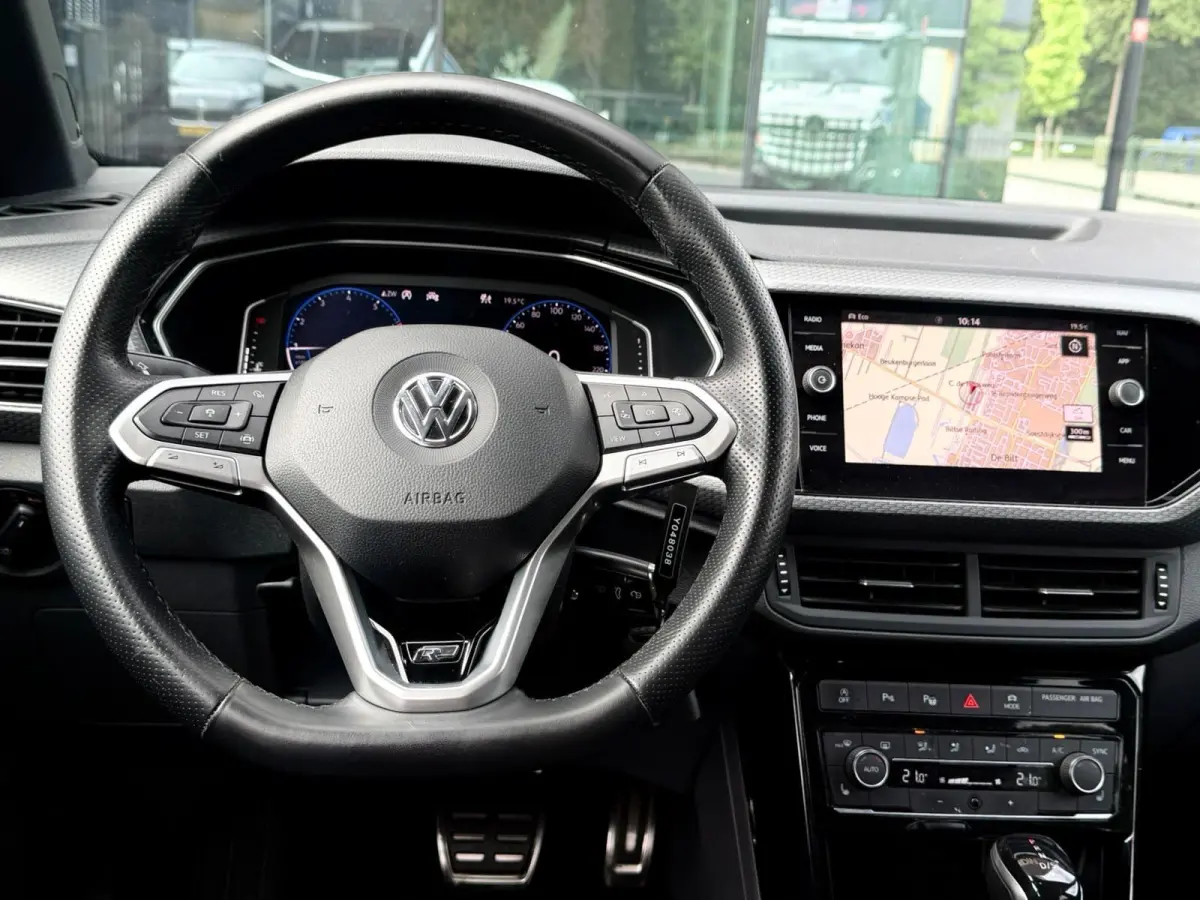 1.0 TSI Style Business R