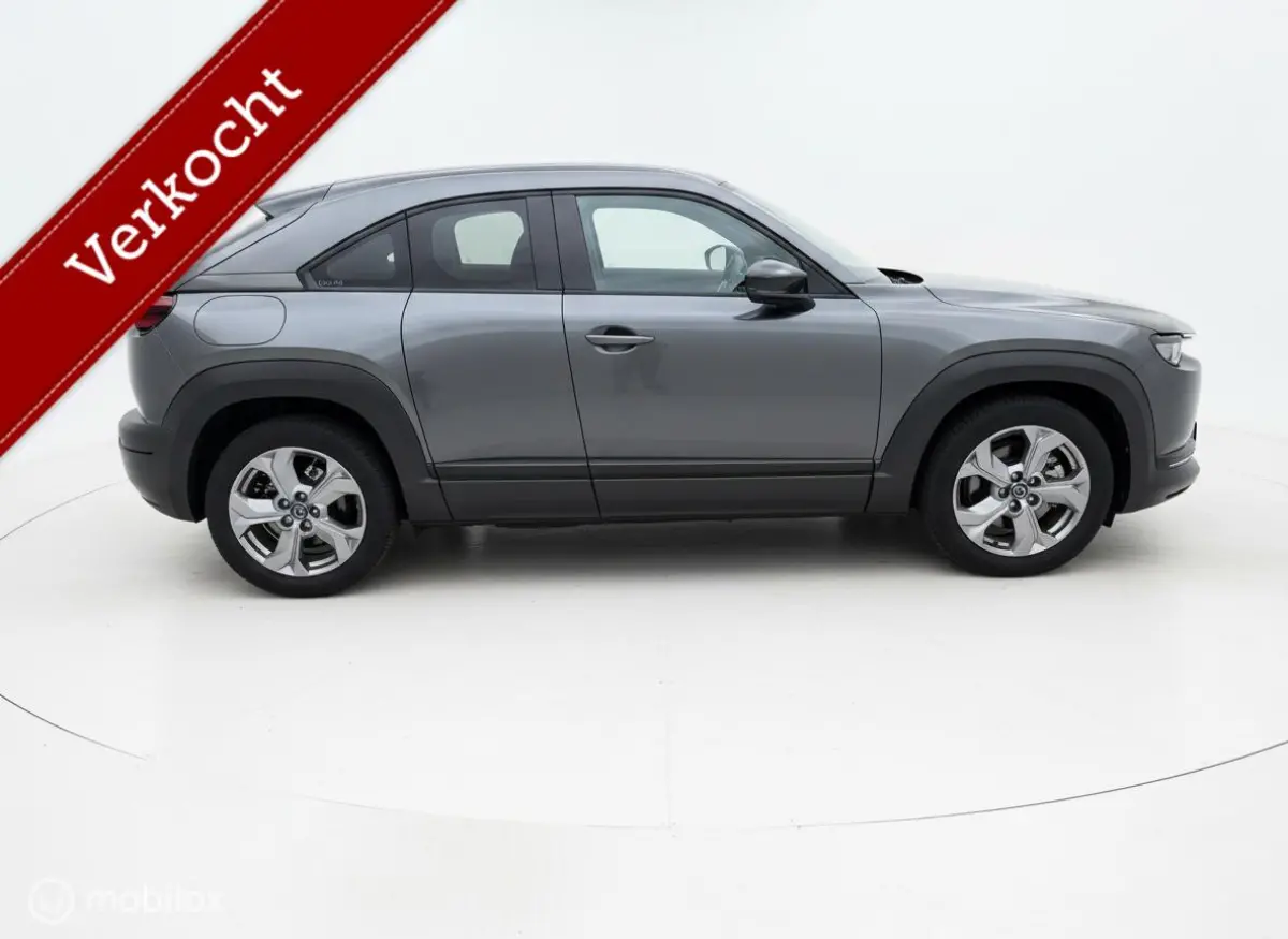 e-SkyActiv Comfort 36 kWh | 49.008 km | 92% SOH | Achteruitrijcamera | 18 Inch | Metallic | 2021