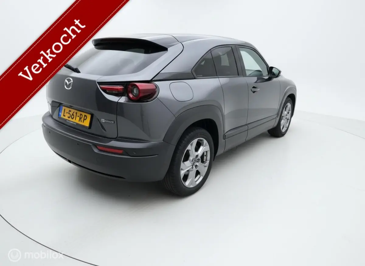 e-SkyActiv Comfort 36 kWh | 49.008 km | 92% SOH | Achteruitrijcamera | 18 Inch | Metallic | 2021