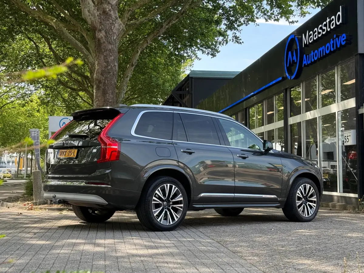 2.0 T8 Recharge AWD Plug in Hybrid Dealer onderhouden 7- Zits