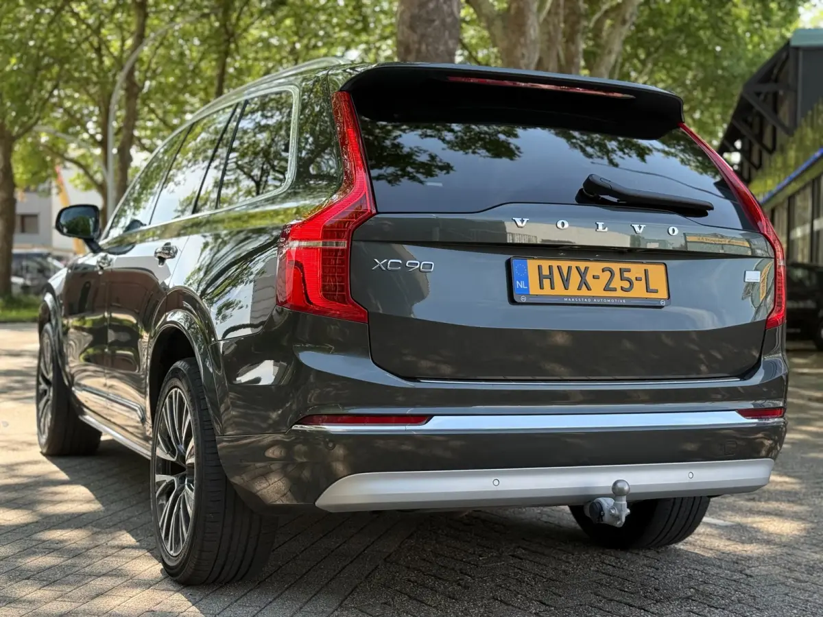 2.0 T8 Recharge AWD Plug in Hybrid Dealer onderhouden 7- Zits
