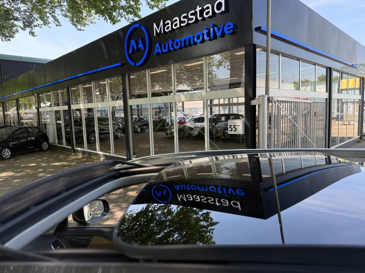 2.0 T8 Recharge AWD Plug in Hybrid Dealer onderhouden 7- Zits