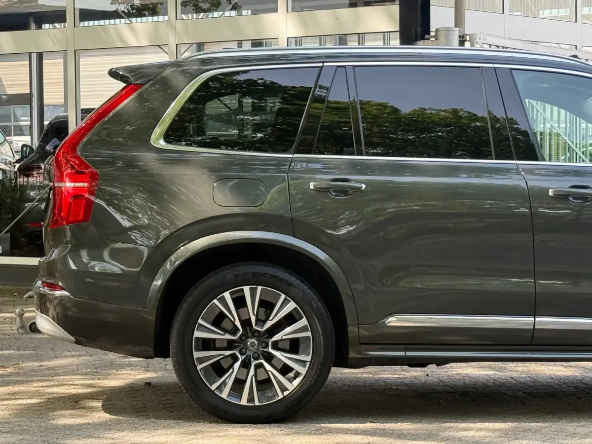 2.0 T8 Recharge AWD Plug in Hybrid Dealer onderhouden 7- Zits