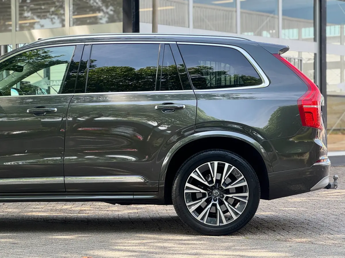 2.0 T8 Recharge AWD Plug in Hybrid Dealer onderhouden 7- Zits