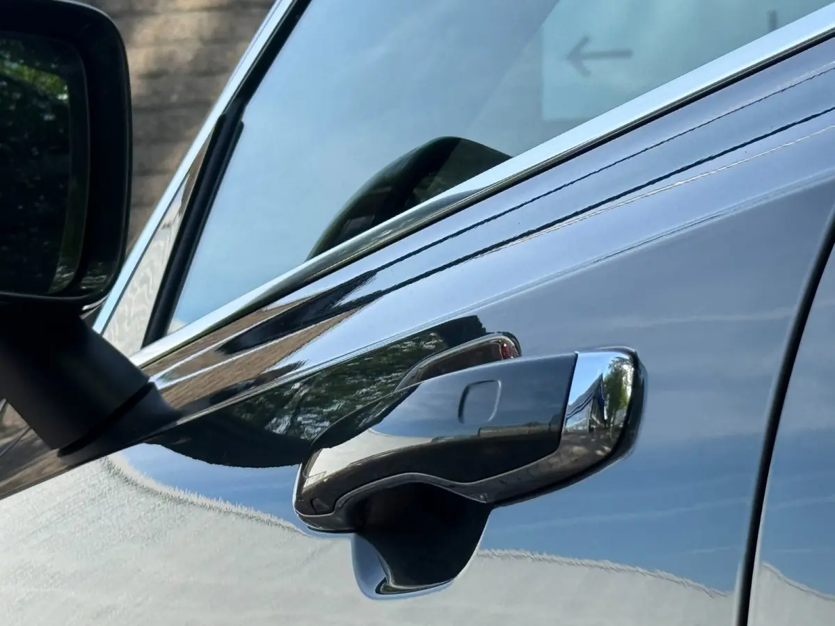 2.0 T8 Recharge AWD Plug in Hybrid Dealer onderhouden 7- Zits