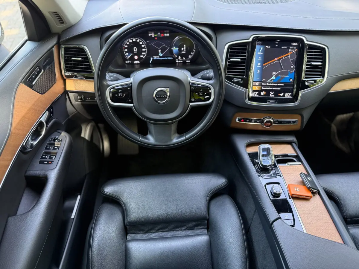2.0 T8 Recharge AWD Plug in Hybrid Dealer onderhouden 7- Zits