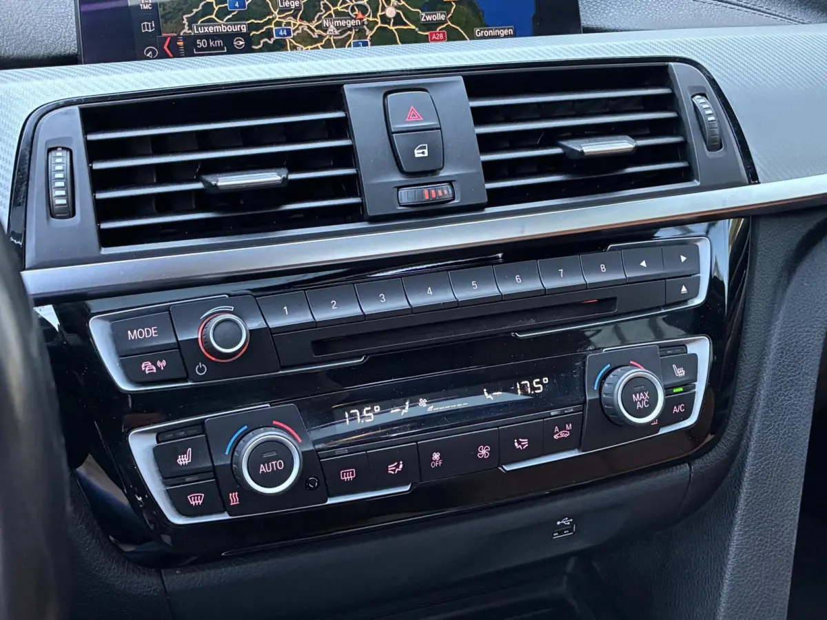 320i M Sport Edition Autom Leer Navi Led Schuifd Cruise Sportstoelen Nl Auto Vol Opties 2 De eigenaar Perfecte Staat