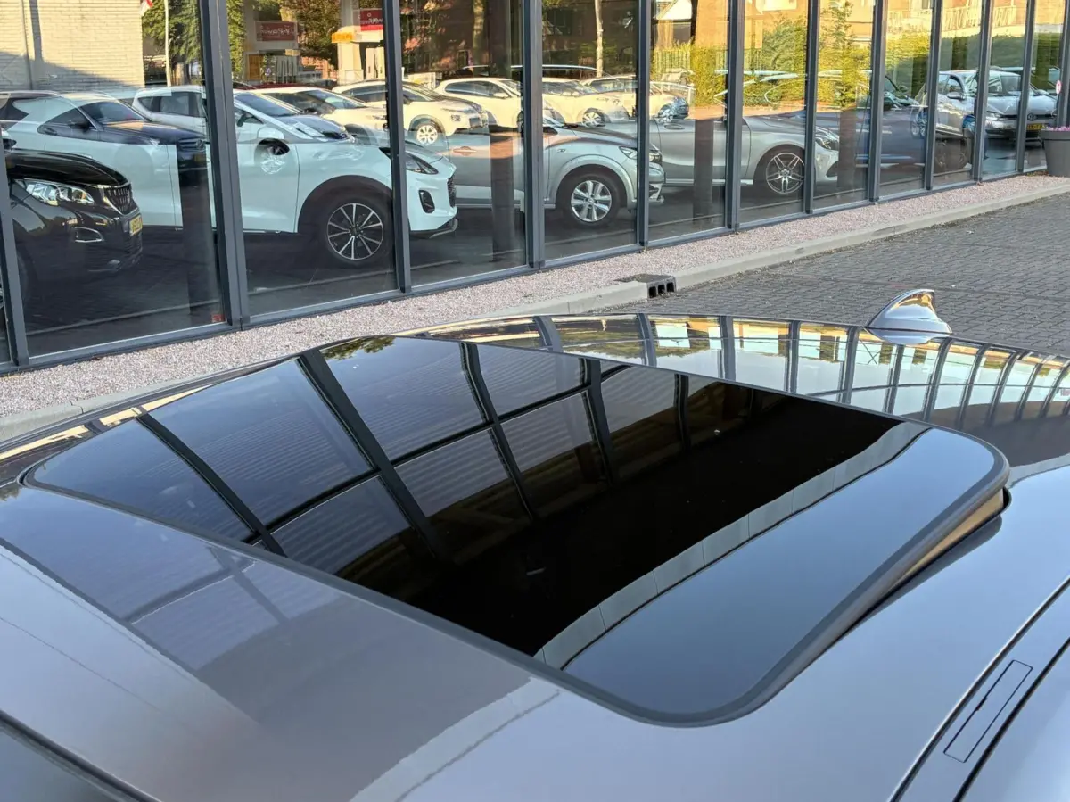 320i M Sport Edition Autom Leer Navi Led Schuifd Cruise Sportstoelen Nl Auto Vol Opties 2 De eigenaar Perfecte Staat