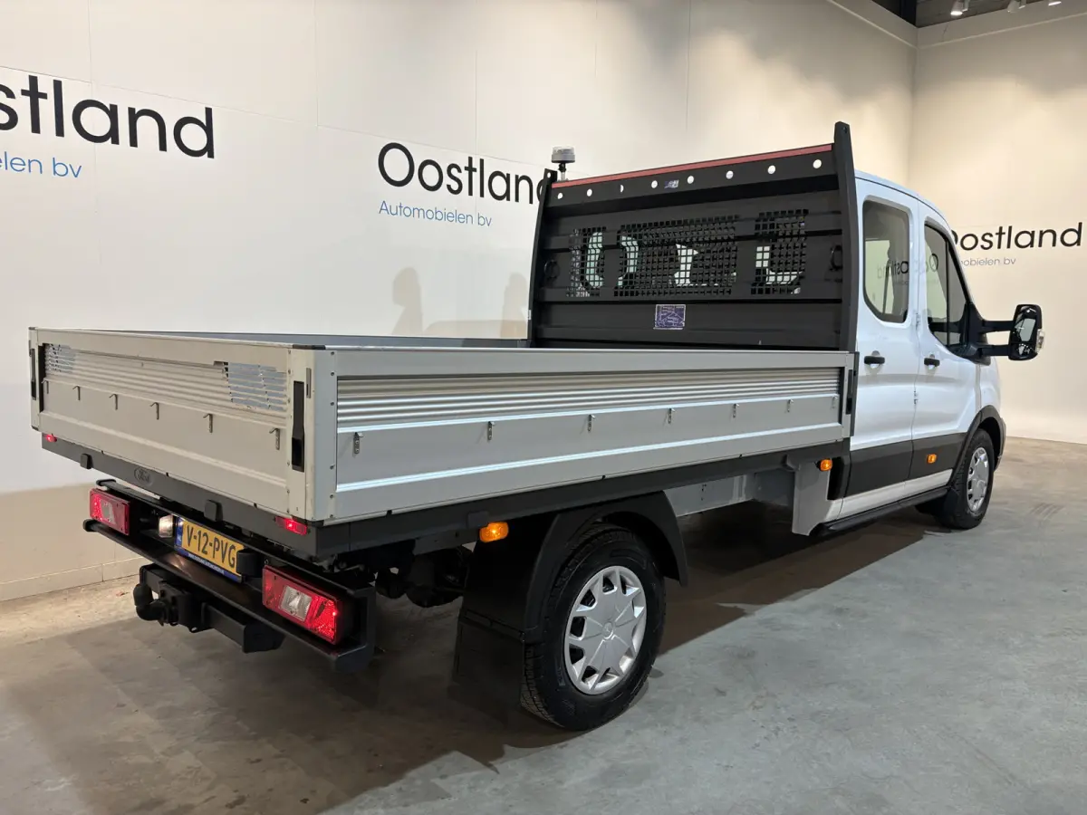 350 2.0 TDCI L3H1 DC Trend 4x4 / Open Laadbak / Dubbel Cabine 6 pers. / Airco / Trekhaak 2,8T / 54.500 KM !!
