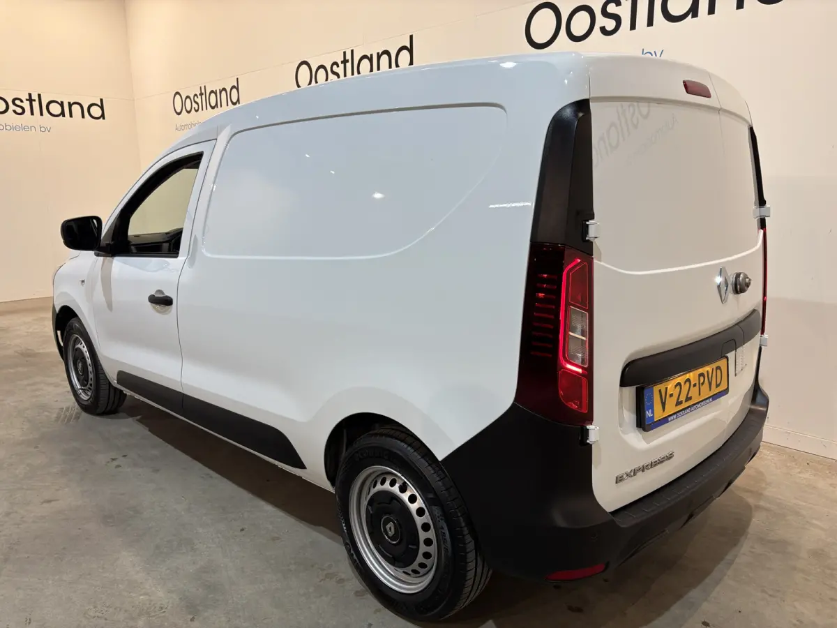 1.3 TCe 100 Comfort Benzine / Airco / Cruise / Navigatie / 11.500 KM !!