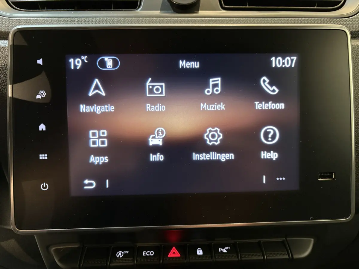 1.3 TCe 100 Comfort Benzine / Airco / Cruise / Navigatie / 11.500 KM !!