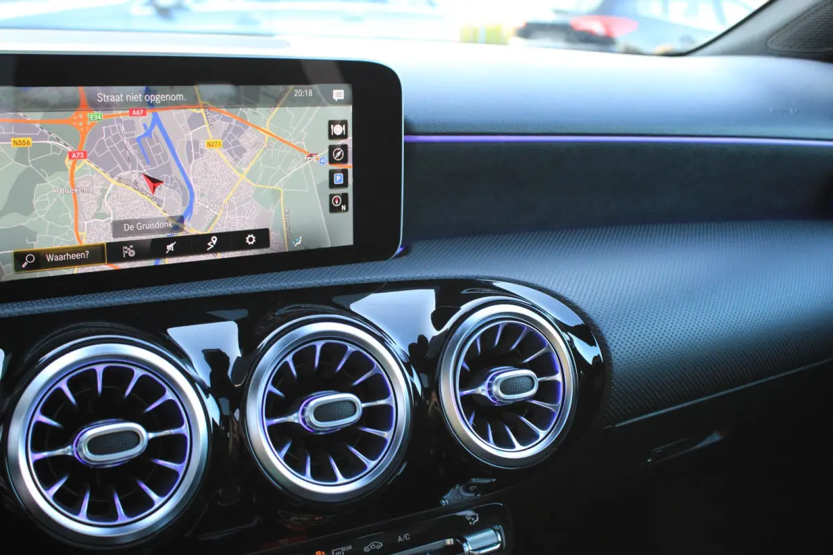200 AMG Pano | Widescreen | Sfeerverlichting | Augmented Reality | 19" AMG | A45 Uitlaat | LED | Night