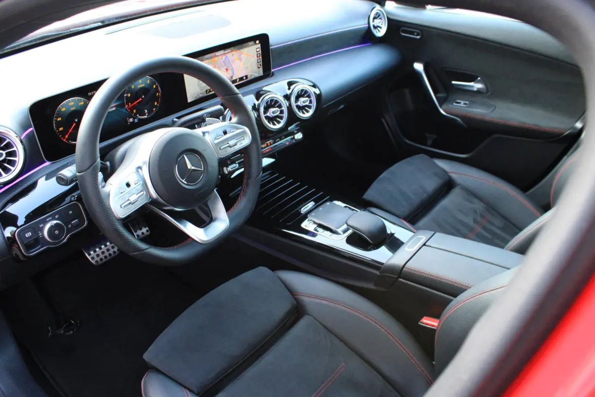 200 AMG Pano | Widescreen | Sfeerverlichting | Augmented Reality | 19" AMG | A45 Uitlaat | LED | Night