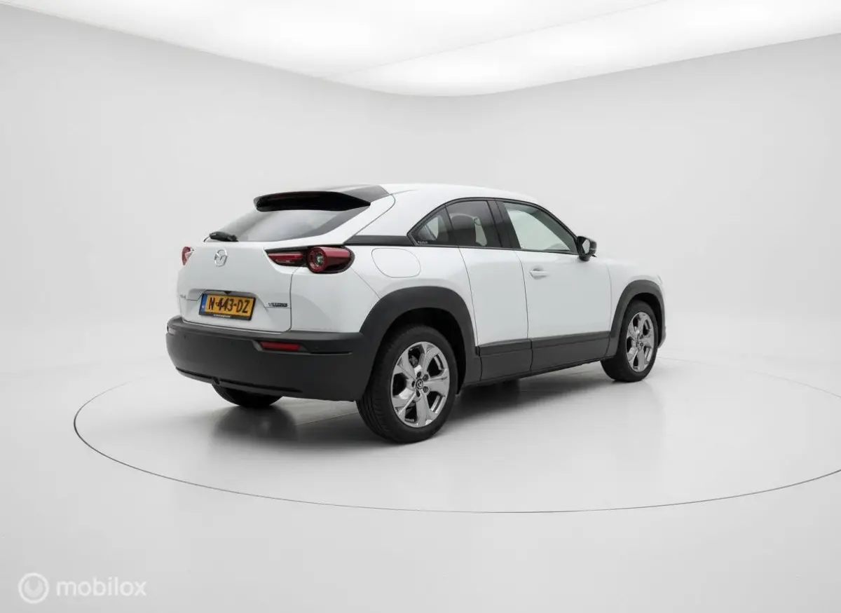 e-SkyActiv 145 36 kWh | 50.462 km | 93% SOH | Achteruitrijcamera | Ceramic | 2021 | Incl. BTW | NAP