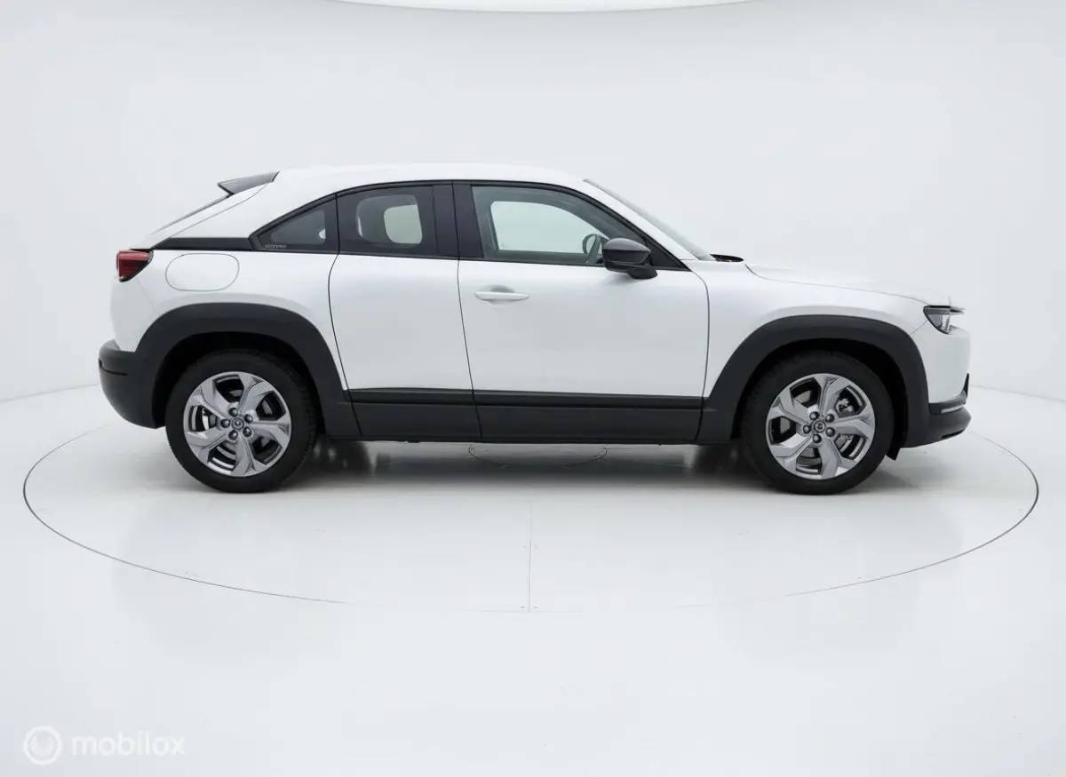 e-SkyActiv 145 36 kWh | 50.462 km | 93% SOH | Achteruitrijcamera | Ceramic | 2021 | Incl. BTW | NAP